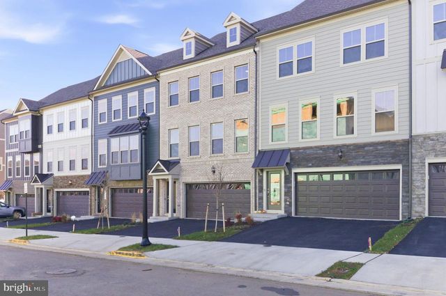 1017 VENIFENA TER SE, Leesburg, VA 20175