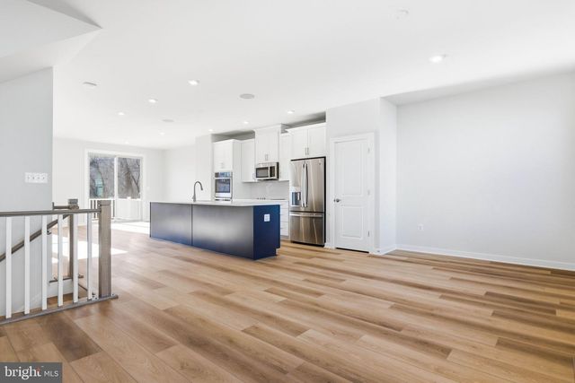 1017 VENIFENA TER SE, Leesburg, VA 20175