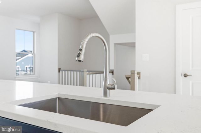 1017 VENIFENA TER SE, Leesburg, VA 20175