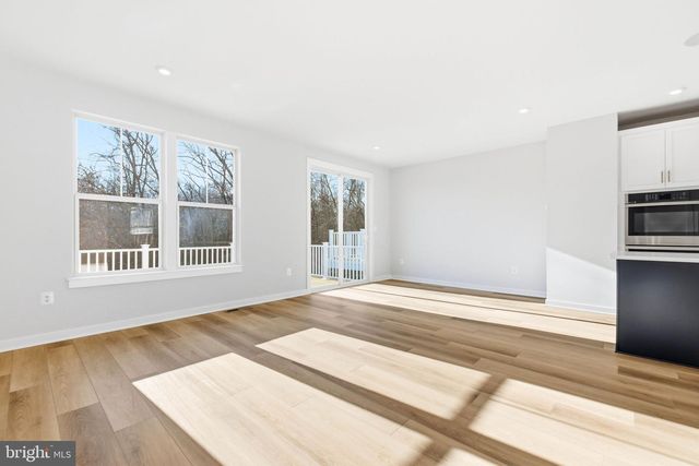 1017 VENIFENA TER SE, Leesburg, VA 20175