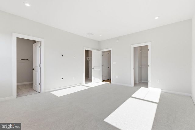 1017 VENIFENA TER SE, Leesburg, VA 20175