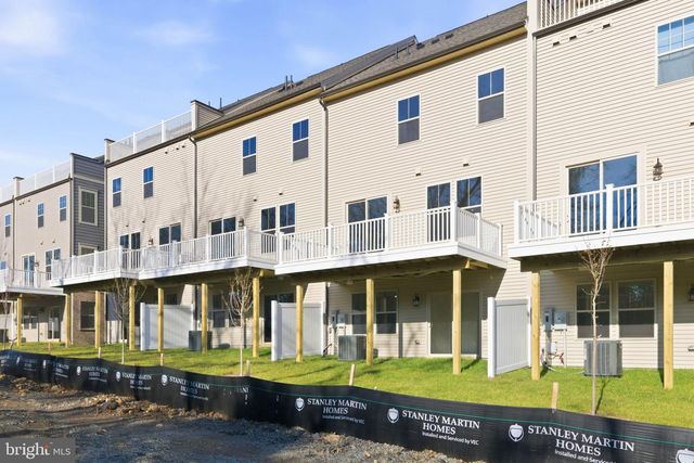 1017 VENIFENA TER SE, Leesburg, VA 20175