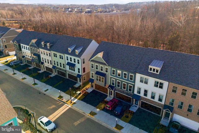 1017 VENIFENA TER SE, Leesburg, VA 20175