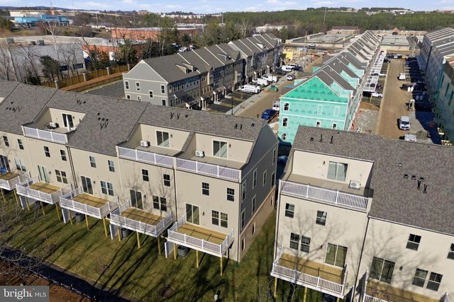 1017 VENIFENA TER SE, Leesburg, VA 20175