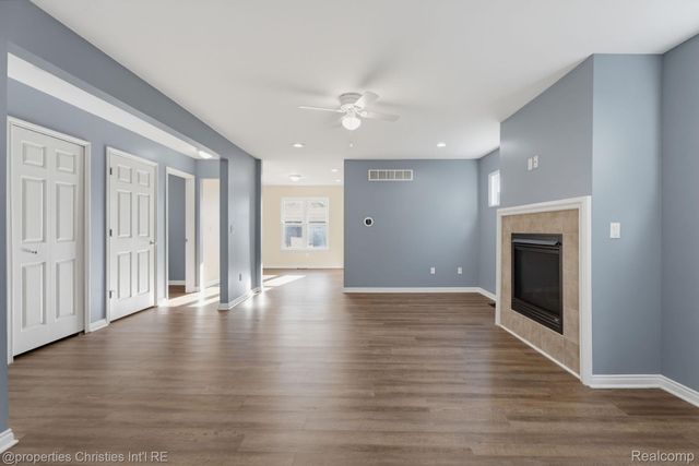 23389 Easterling Avenue, Hazel Park, MI 48030