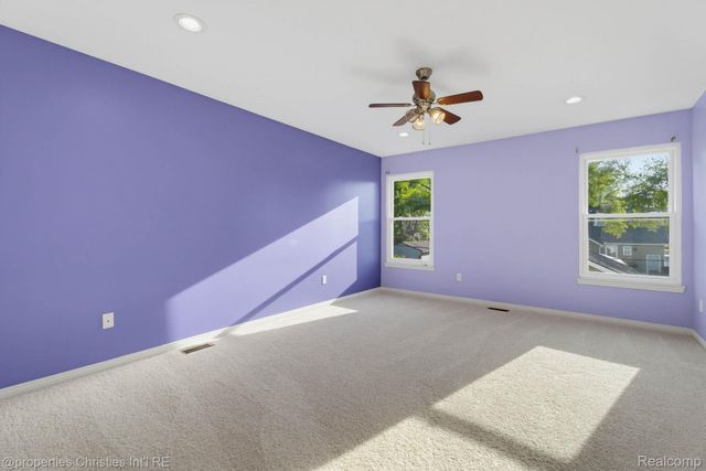23389 Easterling Avenue, Hazel Park, MI 48030