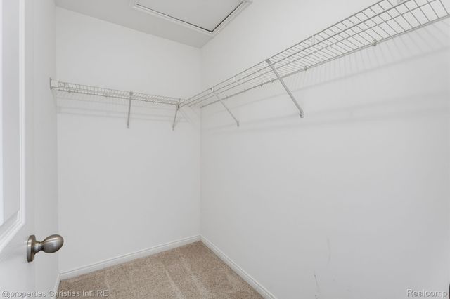 23389 Easterling Avenue, Hazel Park, MI 48030