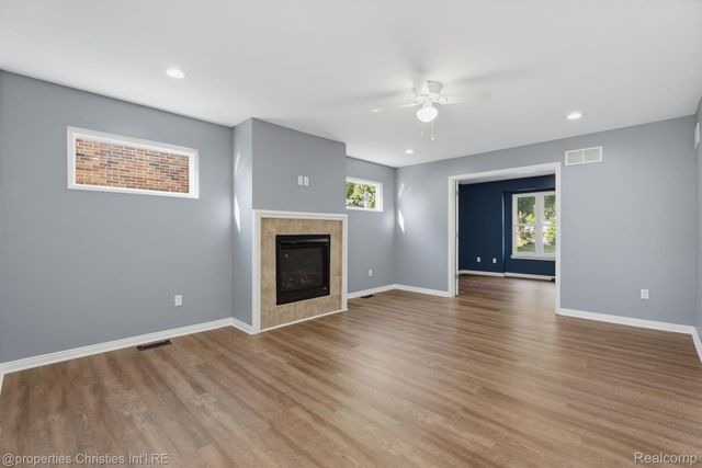 23389 Easterling Avenue, Hazel Park, MI 48030
