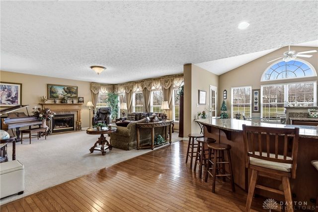 2432 Forest Oaks Drive, Beavercreek, OH 45431