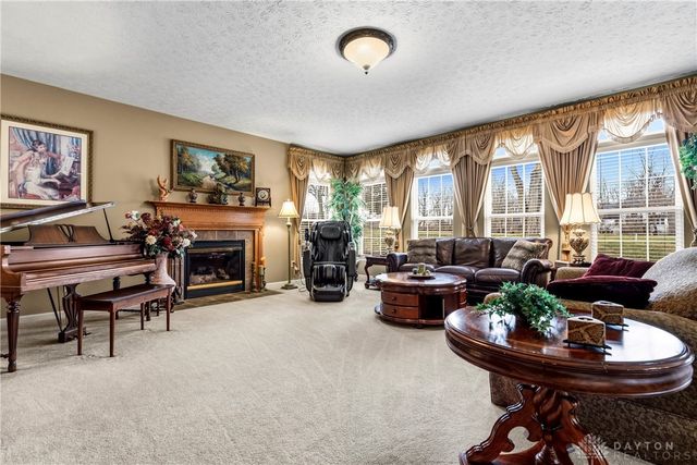 2432 Forest Oaks Drive, Beavercreek, OH 45431