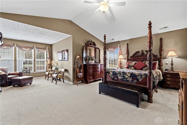 2432 Forest Oaks Drive, Beavercreek, OH 45431