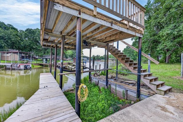 160 Buffalo Springs Road, Mabank, TX 75156