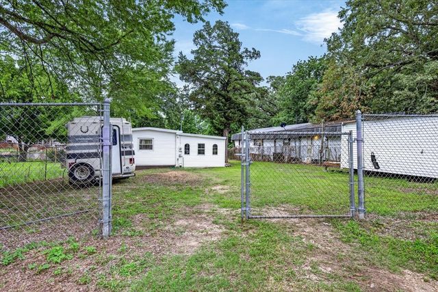 160 Buffalo Springs Road, Mabank, TX 75156