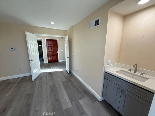 19608 Shadow Glen Circle, Northridge, CA 91326