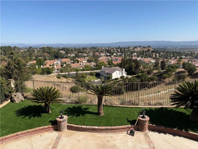 19608 Shadow Glen Circle, Northridge, CA 91326