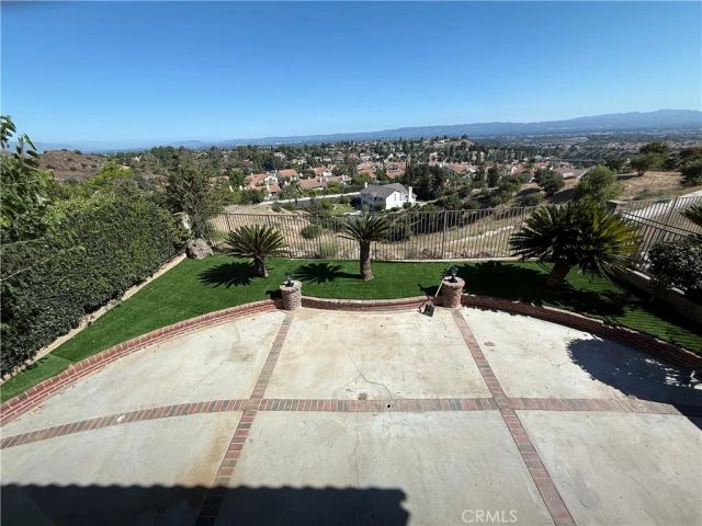 19608 Shadow Glen Circle, Northridge, CA 91326