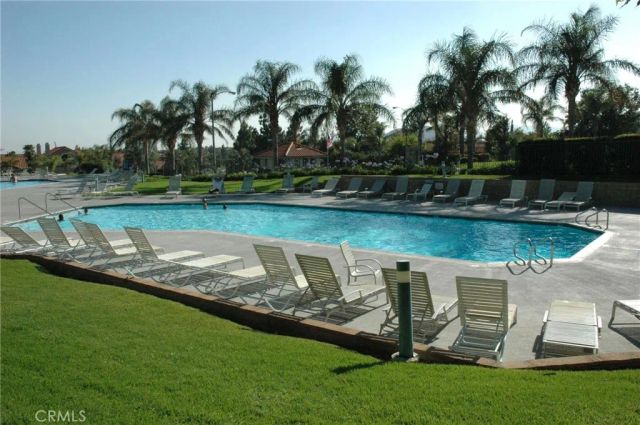 19608 Shadow Glen Circle, Northridge, CA 91326