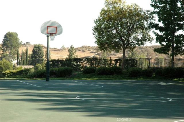 19608 Shadow Glen Circle, Northridge, CA 91326