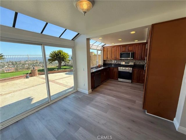 19608 Shadow Glen Circle, Northridge, CA 91326