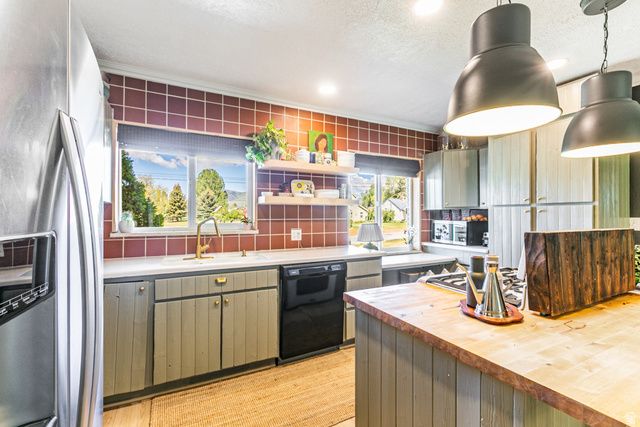 478 S 7600 E, Huntsville, UT 84317