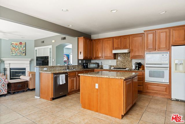 25014 Oliver Way, Stevenson Ranch, CA 91381