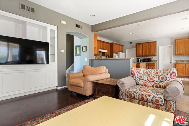 25014 Oliver Way, Stevenson Ranch, CA 91381