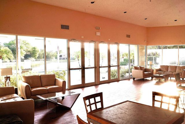 8088 Vía Di Veneto, Boca Raton, FL 33496
