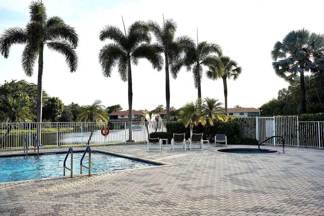 8088 Vía Di Veneto, Boca Raton, FL 33496