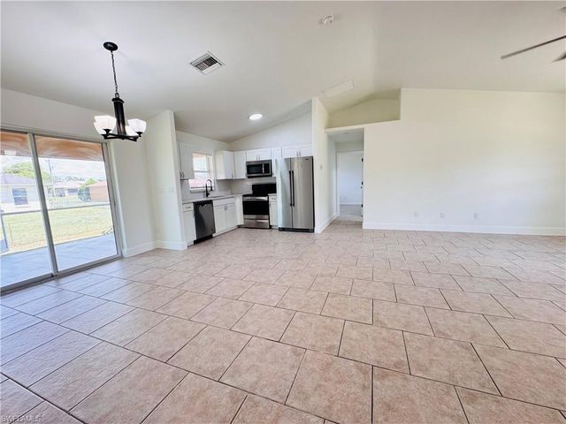 718 Rue Labeau CIR, Fort Myers, FL 33913