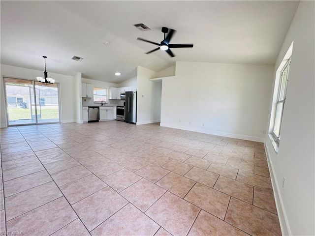718 Rue Labeau CIR, Fort Myers, FL 33913