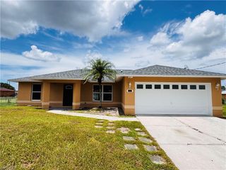 718 Rue Labeau CIR, Fort Myers, FL 33913