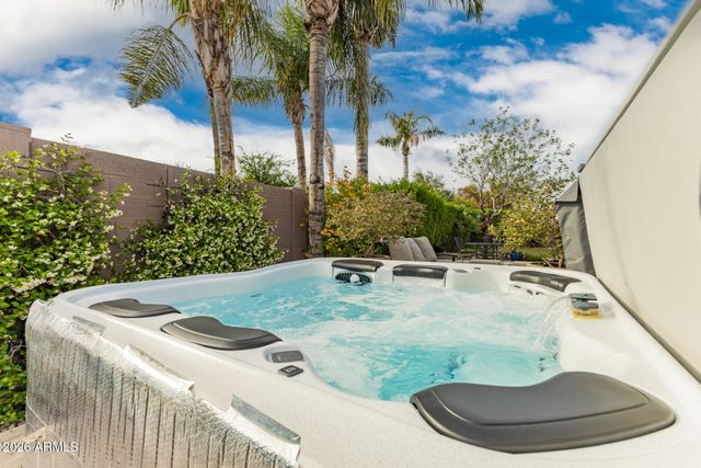 5722 S MESQUITE GROVE Way, Chandler, AZ 85249