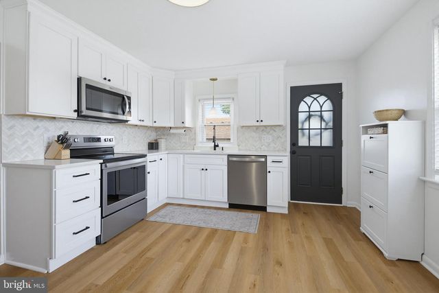 1827 WOODLAND AVE, Lancaster, PA 17602