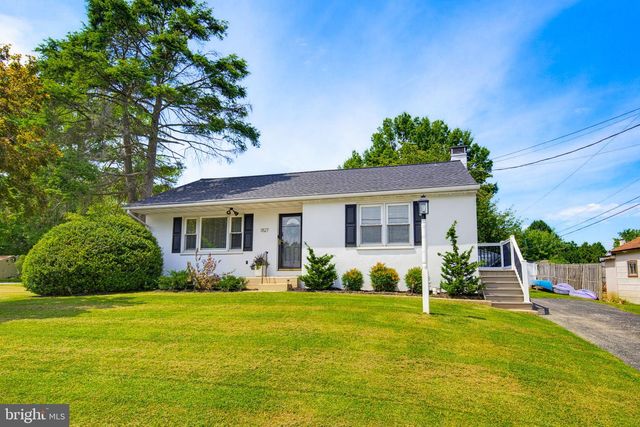 1827 WOODLAND AVE, Lancaster, PA 17602