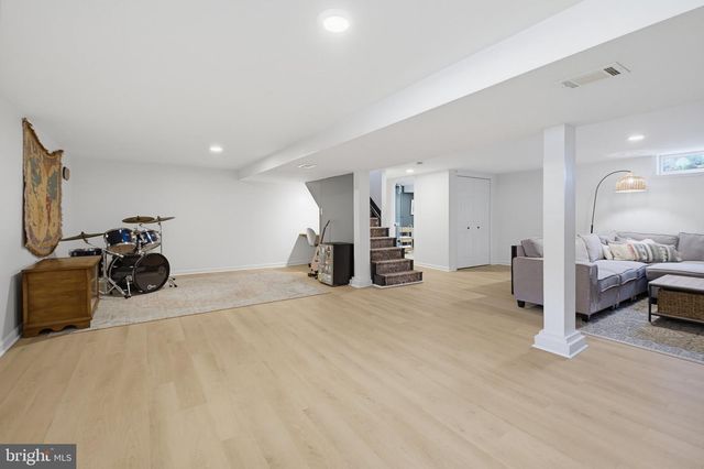 1827 WOODLAND AVE, Lancaster, PA 17602
