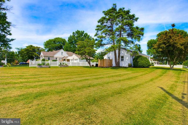 1827 WOODLAND AVE, Lancaster, PA 17602