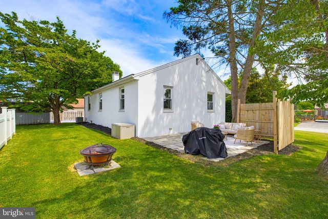 1827 WOODLAND AVE, Lancaster, PA 17602