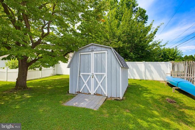 1827 WOODLAND AVE, Lancaster, PA 17602