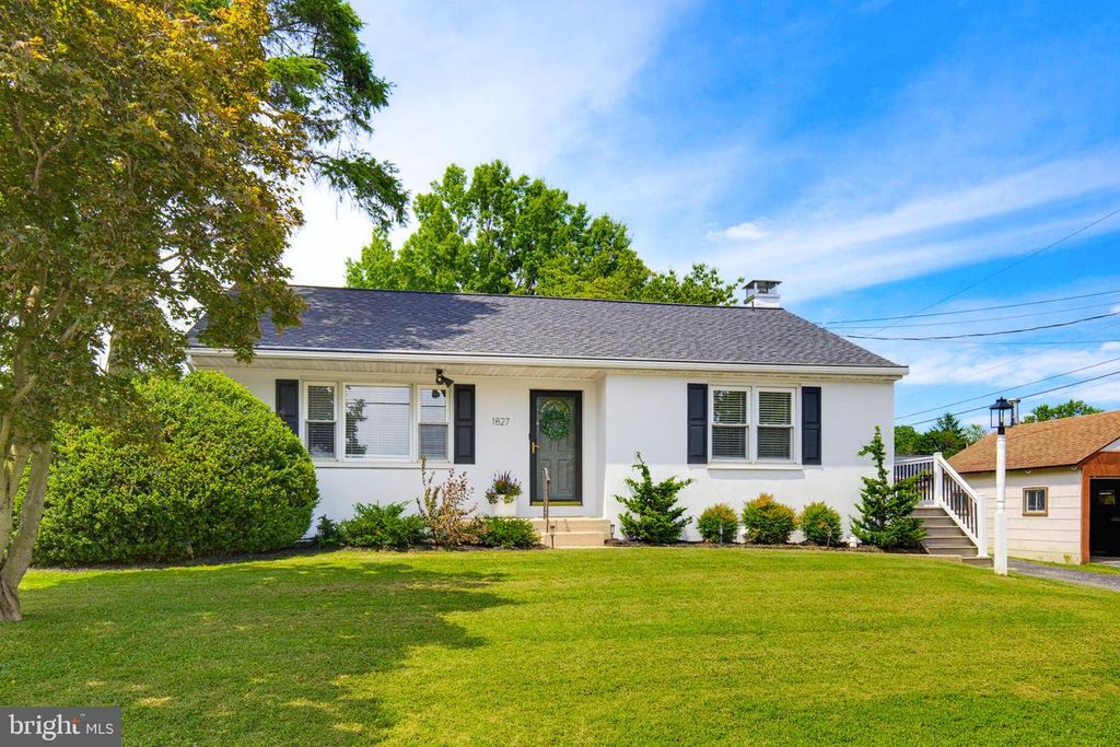 1827 WOODLAND AVE, Lancaster, PA 17602