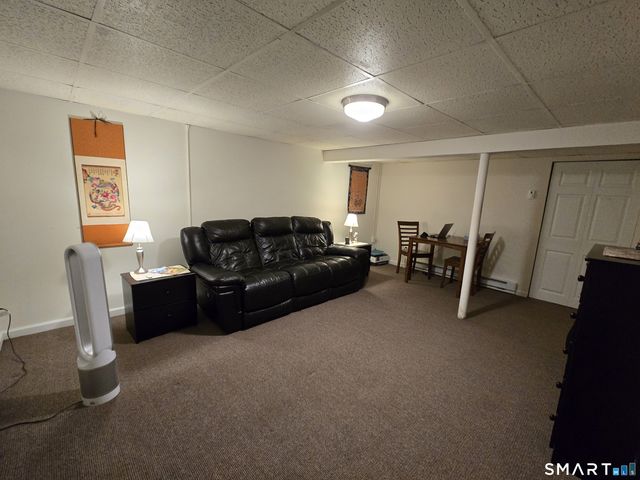 400 North Main Street 24, Manchester, CT 06040