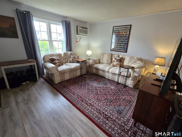 400 North Main Street 24, Manchester, CT 06040