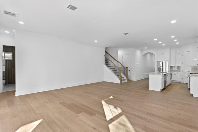 2805 W WALLACE AVENUE, Tampa, FL 33611