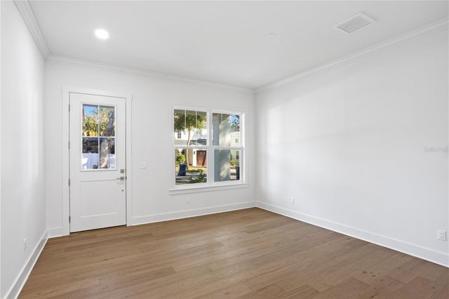 2805 W WALLACE AVENUE, Tampa, FL 33611