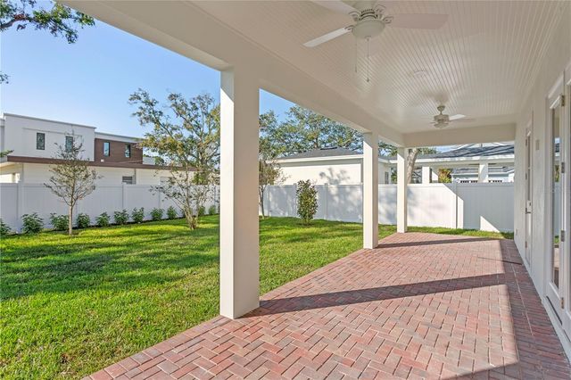 2805 W WALLACE AVENUE, Tampa, FL 33611