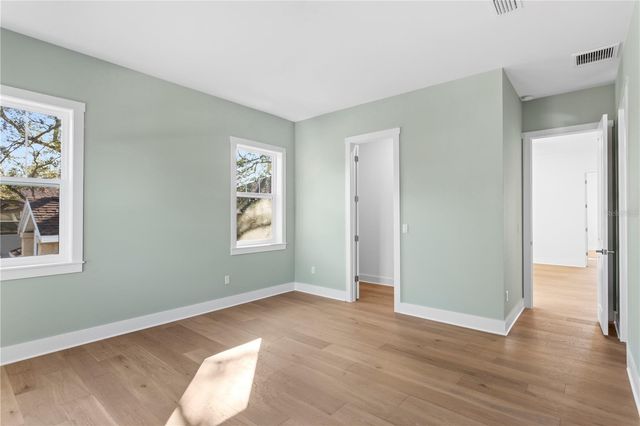 2805 W WALLACE AVENUE, Tampa, FL 33611