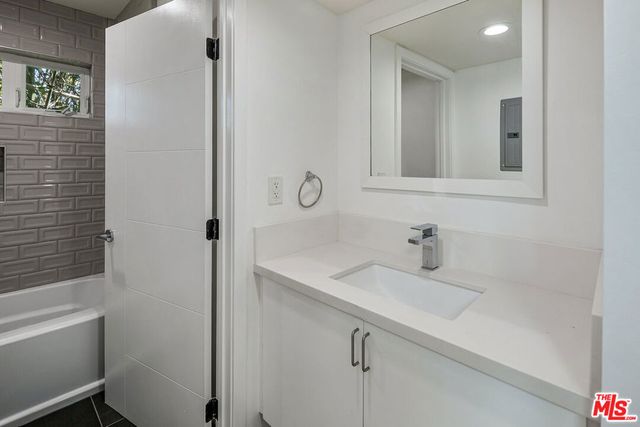 6611 Leland Way 6615.5, Los Angeles, CA 90028