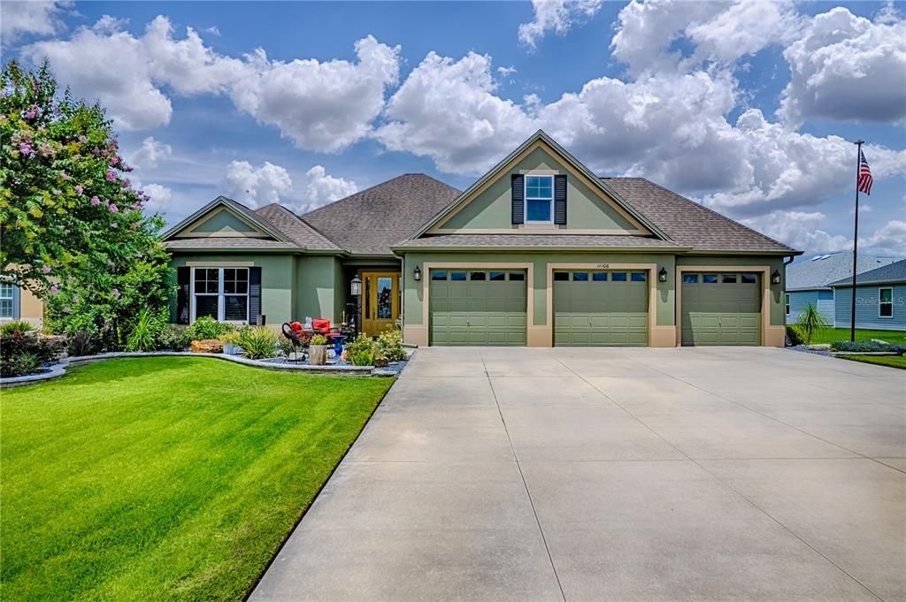 11106 LAMMER LANE, Oxford, FL 34484