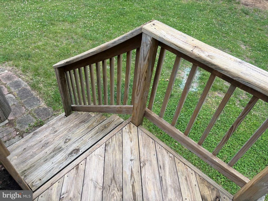 Image 20 of property listing at 1450 GESNA DR, Hanover, MD 21076