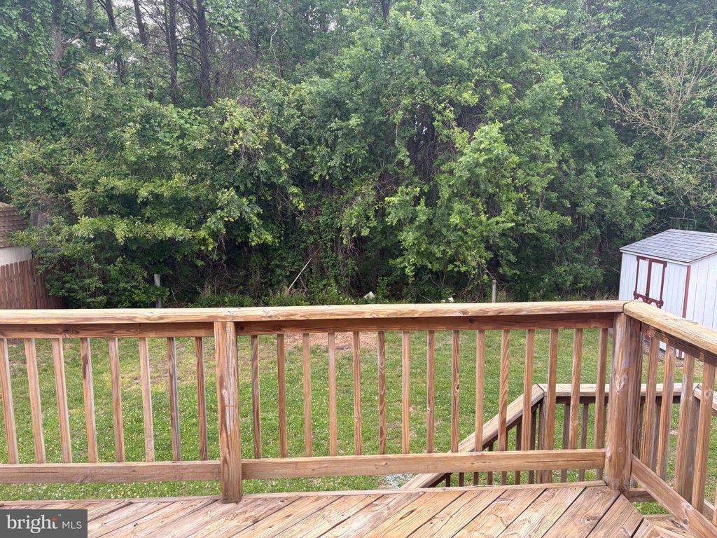 Image 24 of property listing at 1450 GESNA DR, Hanover, MD 21076