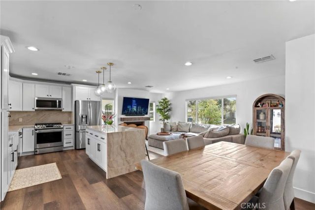 14729 Bassett, Van Nuys, CA 91405